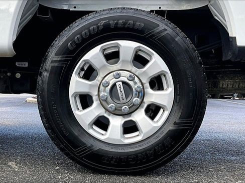 Used 2024 Ford F250 XLT image 33