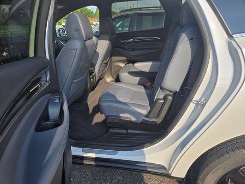 Used 2023 Buick Enclave Essence w/ Sport Touring Edition FWD image 8