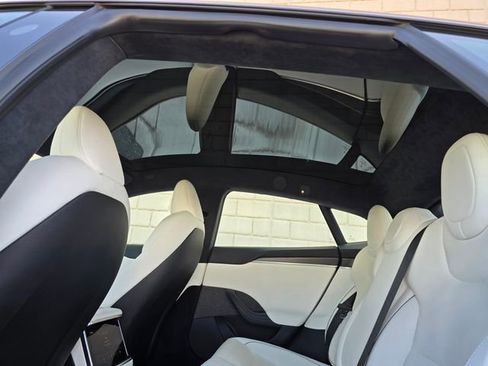 Used 2021 Tesla Model S Plaid image 33