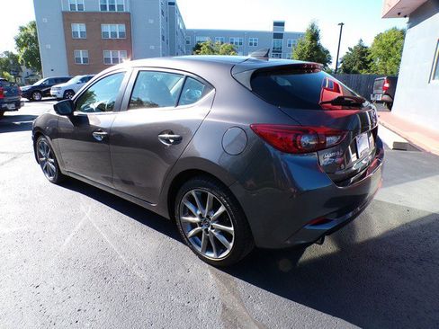 Used 2018 MAZDA MAZDA3 Touring FWD image 7