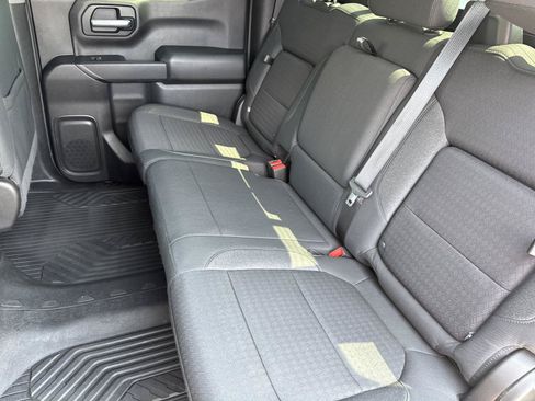 Used 2022 Chevrolet Silverado 1500 LT AWD/4WD image 32