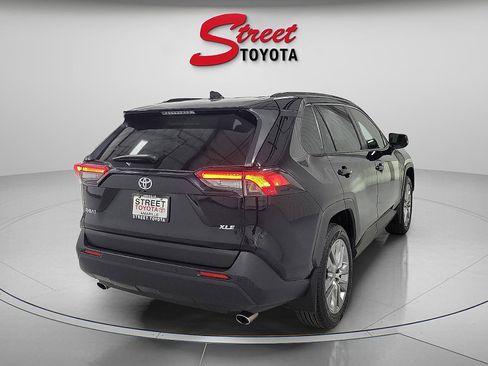 Certified 2023 Toyota RAV4 XLE Premium image 4