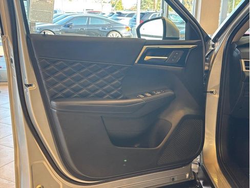 Used 2023 Mitsubishi Outlander SEL image 9