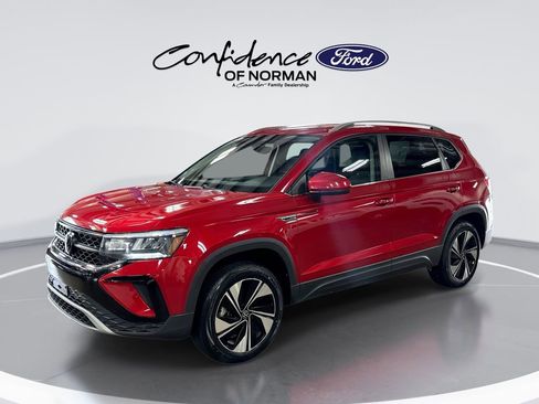 Used 2023 Volkswagen Taos SE AWD/4WD image 1