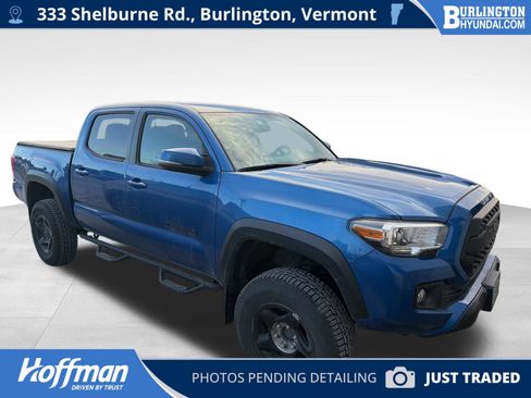 Used 2017 Toyota Tacoma TRD Off-Road w/ Tow Package (A/T) image 1