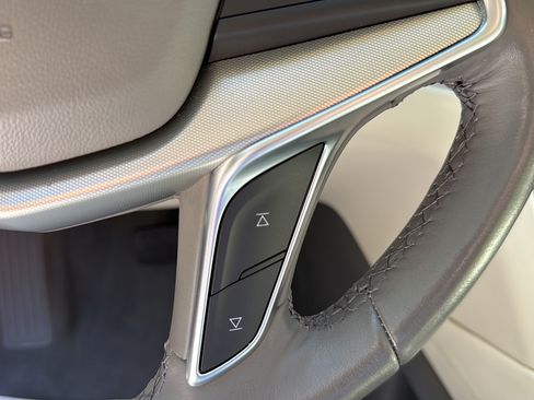 Certified 2024 Cadillac XT5 Premium Luxury AWD/4WD image 33