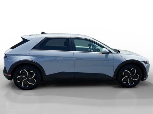 Used 2024 Hyundai Ioniq 5 SEL RWD image 6