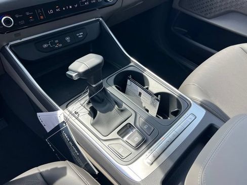 New 2026 Kia Carnival FWD image 21