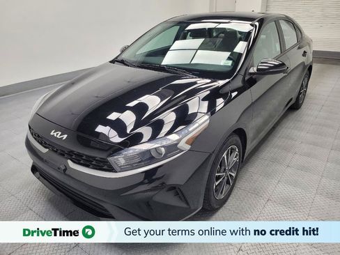 Used 2023 Kia Forte LXS w/ LXS Technology Package FWD image 1