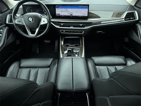 Used 2023 BMW X7 xDrive40i image 18