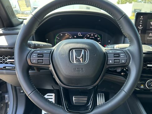 Used 2025 Honda Accord Sport image 6