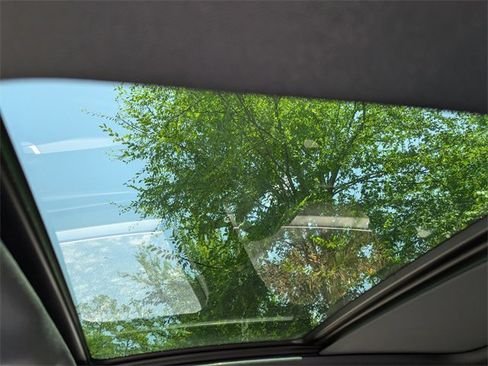 Used 2025 Audi Q3 2.0T Premium image 15