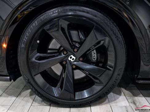 Used 2018 Bentley Bentayga image 86