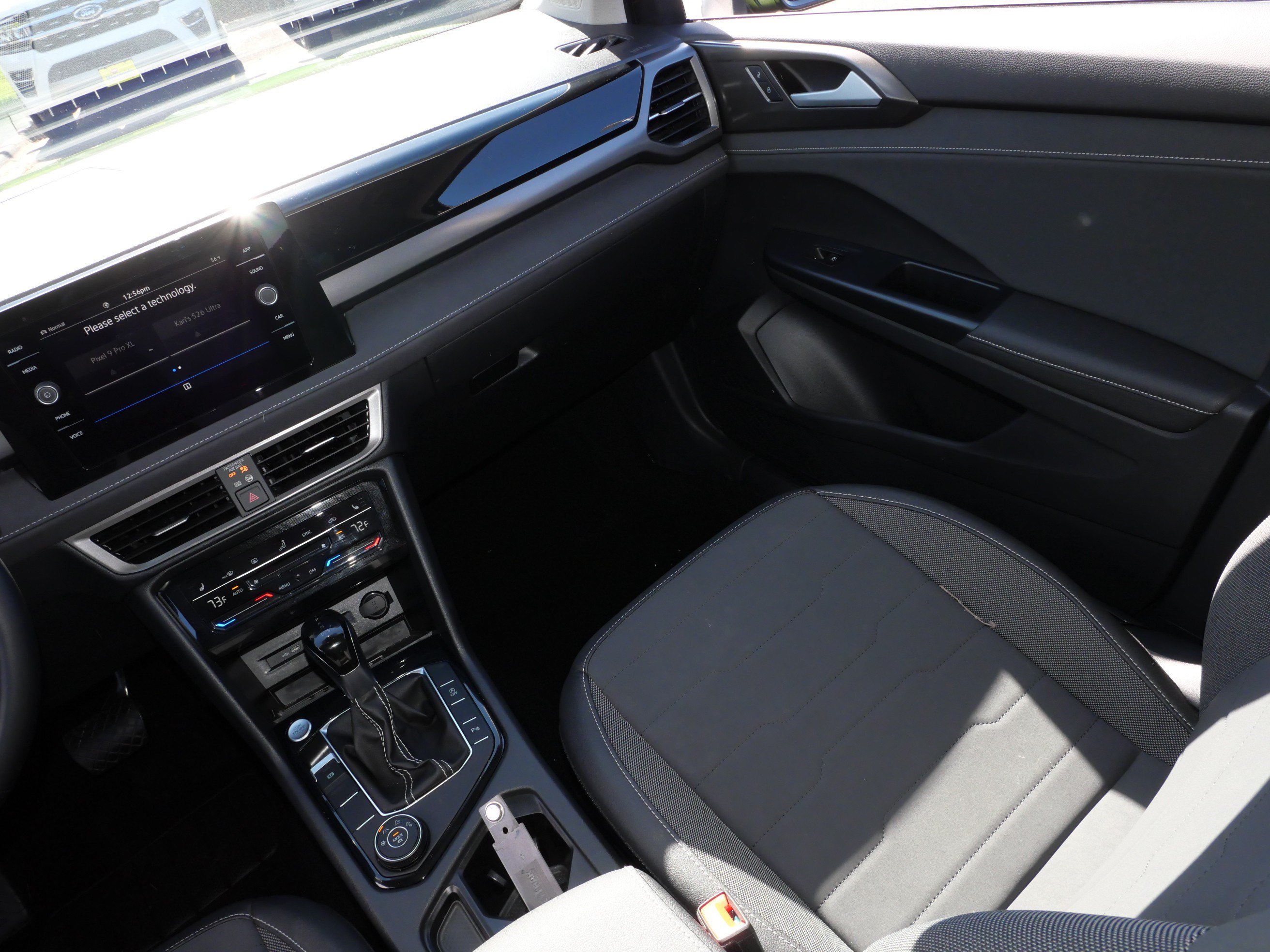 Certified 2025 Volkswagen Taos SE AWD/4WD image 11