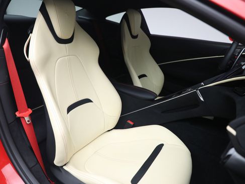 Certified 2022 Ferrari Roma RWD image 21