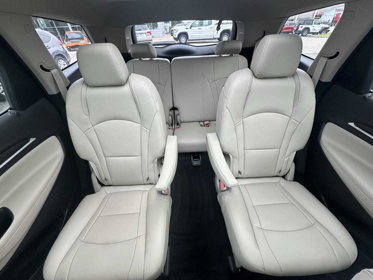 Used 2021 Buick Enclave Premium w/ Sun and Sites Package FWD image 34