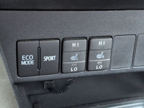 Used 2014 Toyota RAV4 Limited FWD image 23