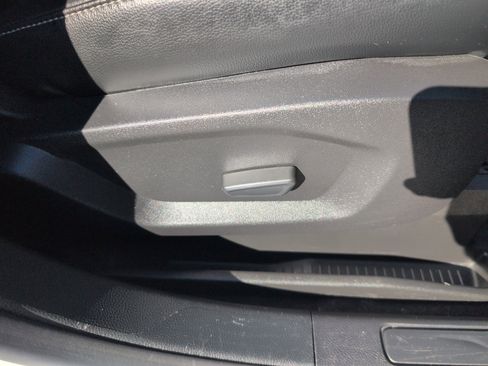 Used 2023 Ford Edge SEL w/ Convenience Package image 11