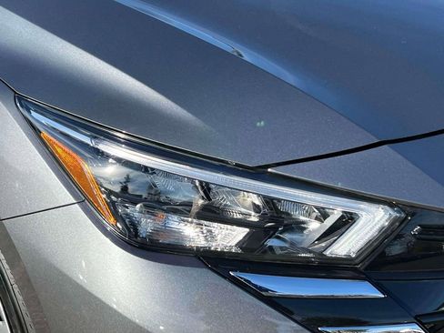 Certified 2025 Nissan Versa S image 10