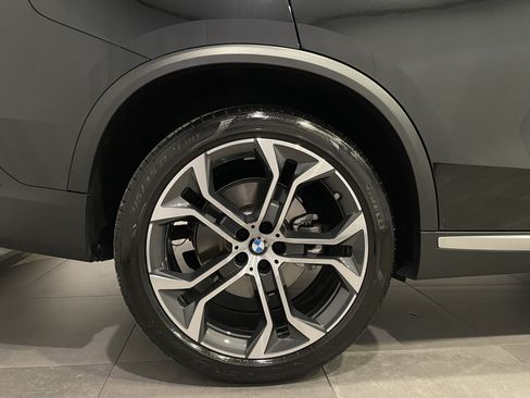 Used 2026 BMW X5 xDrive40i AWD/4WD image 9