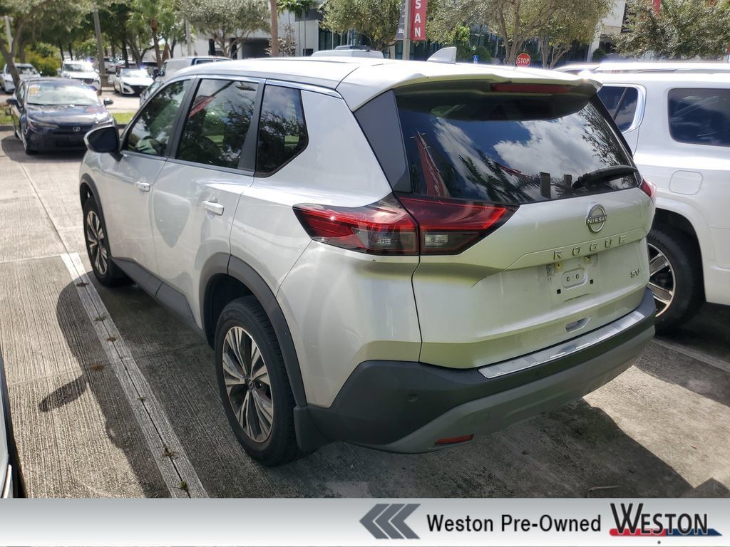Certified 2023 Nissan Rogue SV FWD image 1