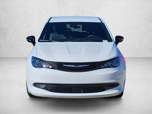 New 2026 Chrysler Voyager LX image 6