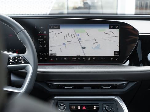 New 2025 Audi Q5 Premium Plus image 13