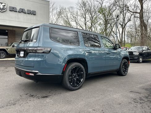 New 2026 Jeep Grand Wagoneer Limited AWD/4WD image 17