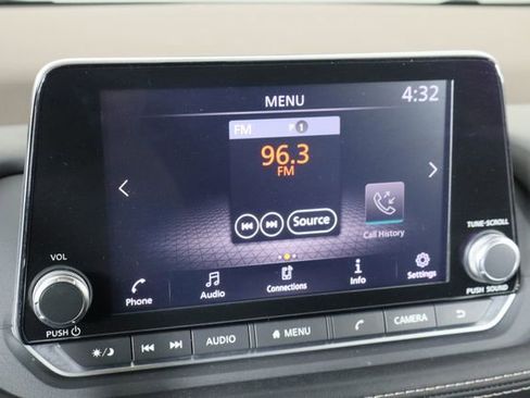 Used 2021 Nissan Rogue S image 30