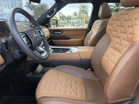 Used 2025 Nissan Armada Platinum Reserve RWD image 10