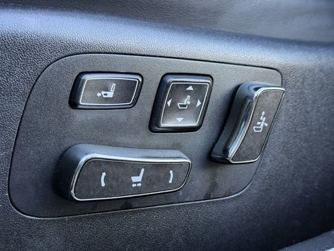 Used 2014 Lexus LS 460 image 33