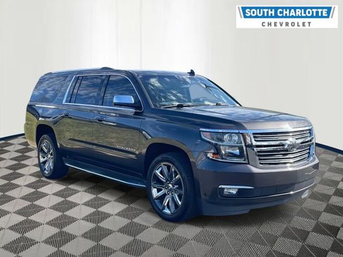 Used 2018 Chevrolet Suburban Premier image 3