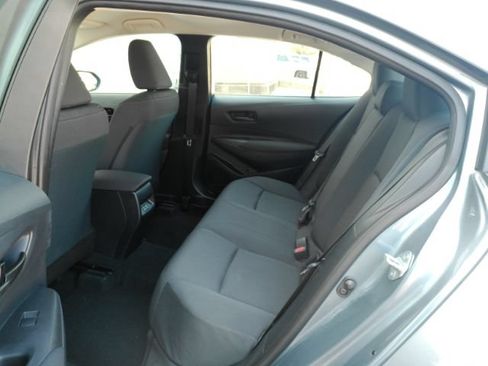 Used 2025 Toyota Corolla LE FWD image 18