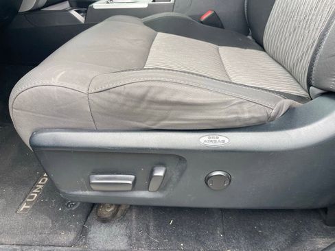 Used 2017 Toyota Tundra SR5 w/ SR5 Upgrade Package image 5