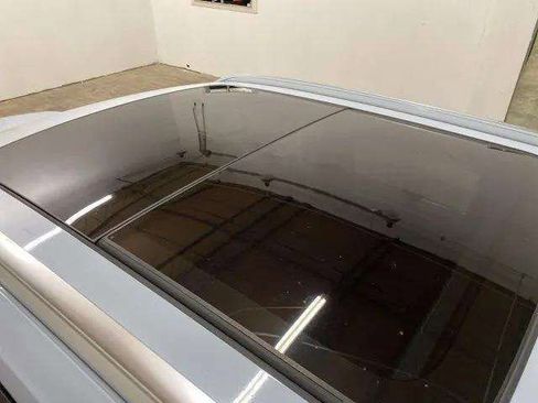 Used 2025 Volvo XC40 B5 Plus image 96