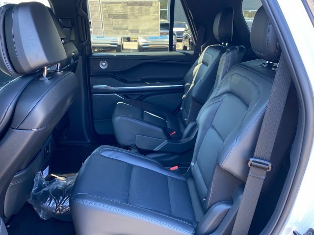 New 2026 Lincoln Navigator Reserve w/ Jet Appearance Package AWD/4WD image 7