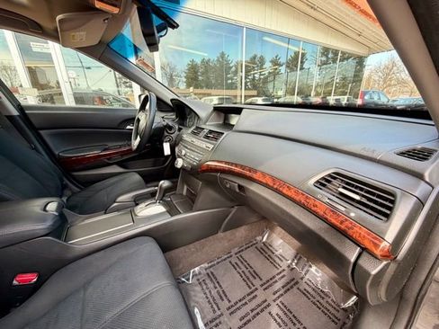 Used 2012 Honda Crosstour EX image 20