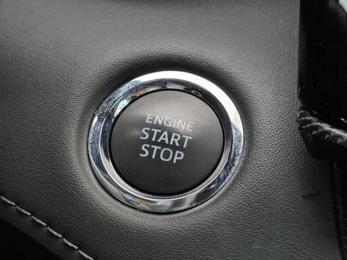 Used 2022 Toyota Highlander XSE FWD image 21