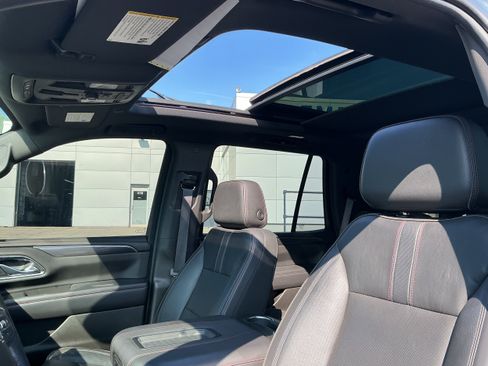 Used 2021 Chevrolet Tahoe RST w/ Luxury Package AWD/4WD image 8