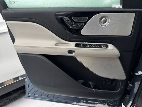 New 2026 Lincoln Aviator Reserve image 12