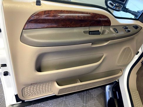 Used 2001 Ford F250 Lariat image 23