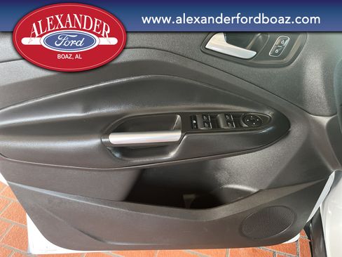 Used 2019 Ford Escape SE FWD image 9