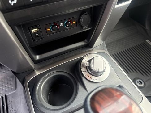 Used 2019 Toyota 4Runner Limited AWD/4WD image 33