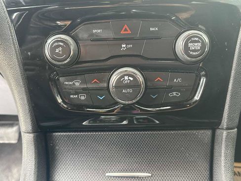 Used 2016 Chrysler 300 S RWD image 21