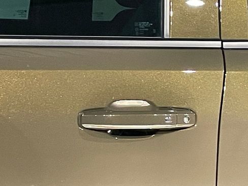 Used 2025 Chevrolet Colorado ZR2 w/ Technology Package image 19