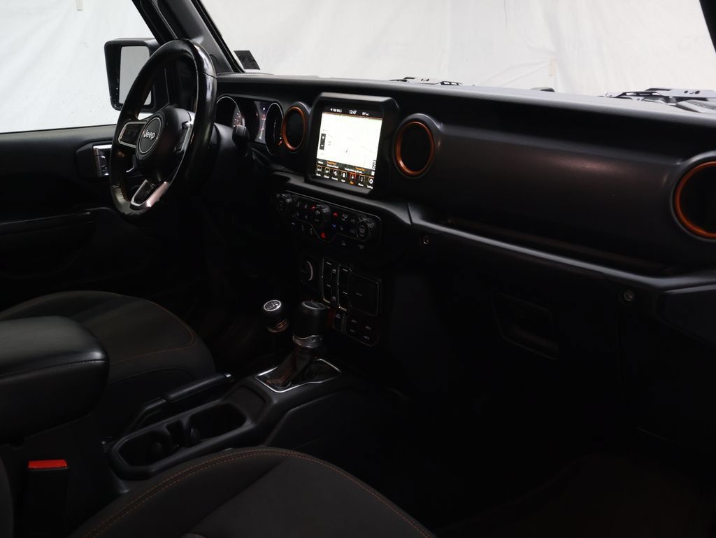 Used 2023 Jeep Gladiator Mojave w/ Cold Weather Group AWD/4WD image 10