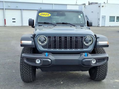 Used 2025 Jeep Wrangler Unlimited Rubicon 4xe AWD/4WD image 10