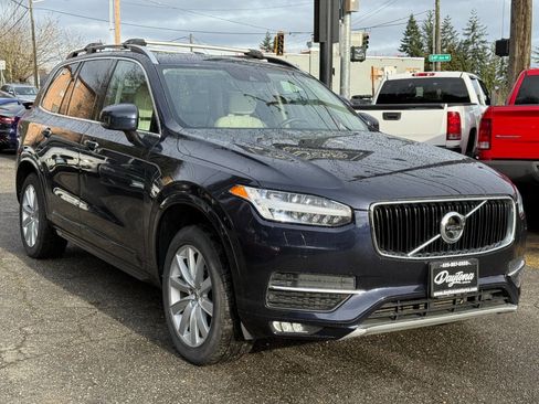 Used 2016 Volvo XC90 T6 Momentum w/ Momentum Plus Package image 9