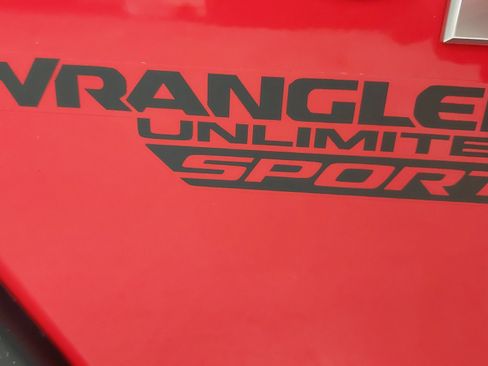 Used 2020 Jeep Wrangler Unlimited Sport S AWD/4WD image 32