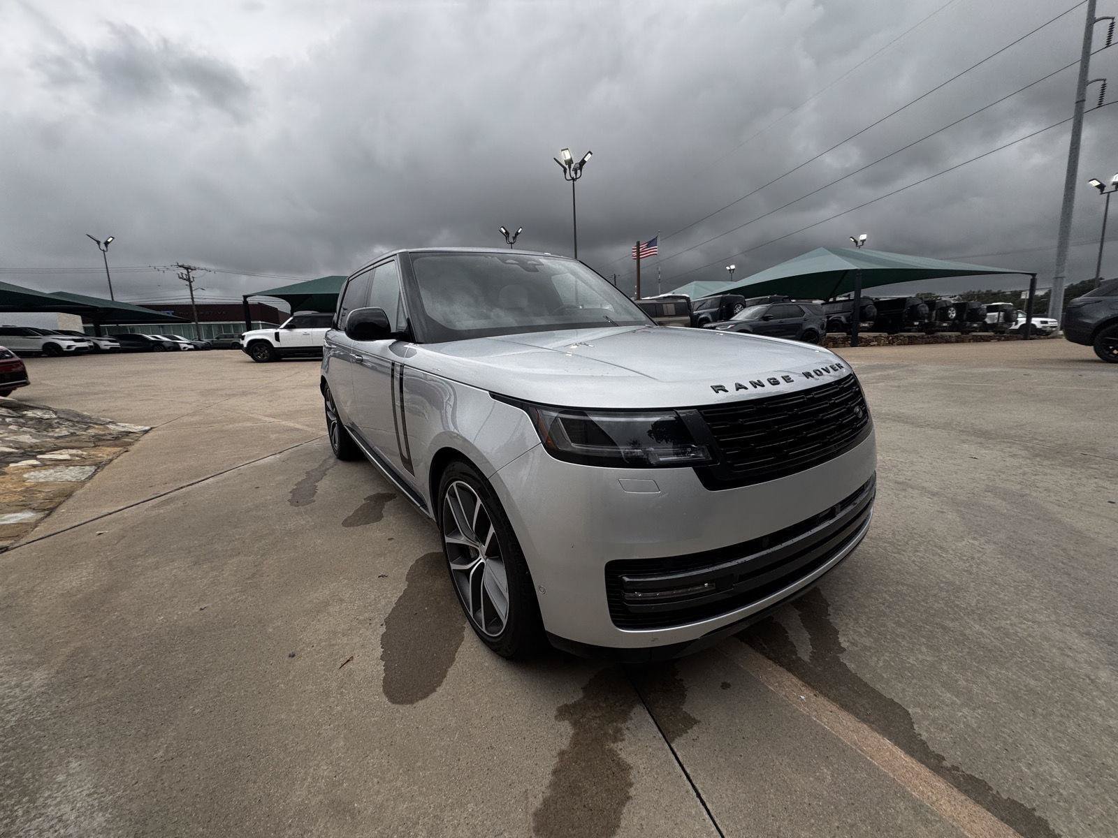 Certified 2025 Land Rover Range Rover Long Wheelbase SE AWD/4WD image 14